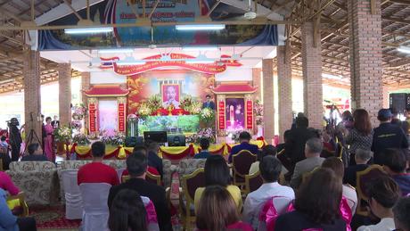 Vang mãi lời ca dâng Bác nơi địa danh lịch sử Nakhon Phanom