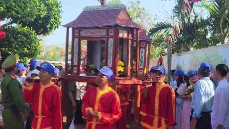 Sôi nổi lễ hội “Chùa Bà - Cảng thị Nước Mặn