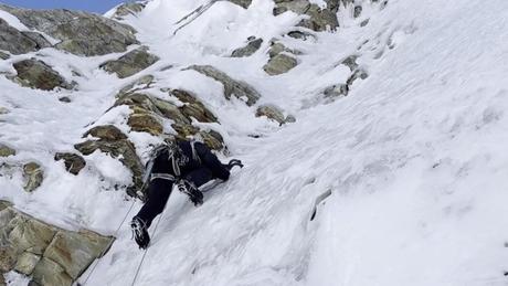  Nepal thắt chặt quy định cấp phép thám hiểm leo núi