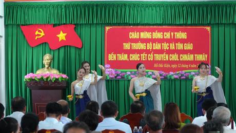 Bộ Dân tộc và Tôn Giáo chúc Tết Chôl Chnăm Thmây