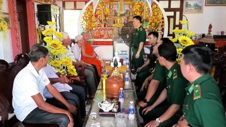 Bộ đội Biên phòng Cần Thơ đồng hành cùng đồng bào Khmer đón Tết cổ truyền