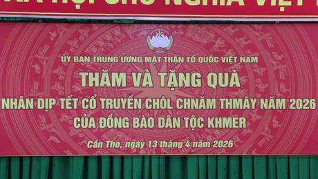 Lãnh đạo MTTQ Việt Nam thăm, chúc Tết Chôl Chnăm Thmây tại Cần Thơ