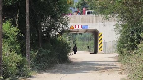 Bất cập trong hoàn trả đường dân sinh