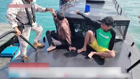 Thuyền chìm ngoài khơi Malaysia