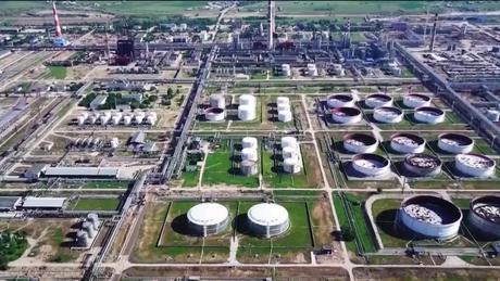  UAE tăng tốc đầu tư vào năng lượng sau khi rời OPEC